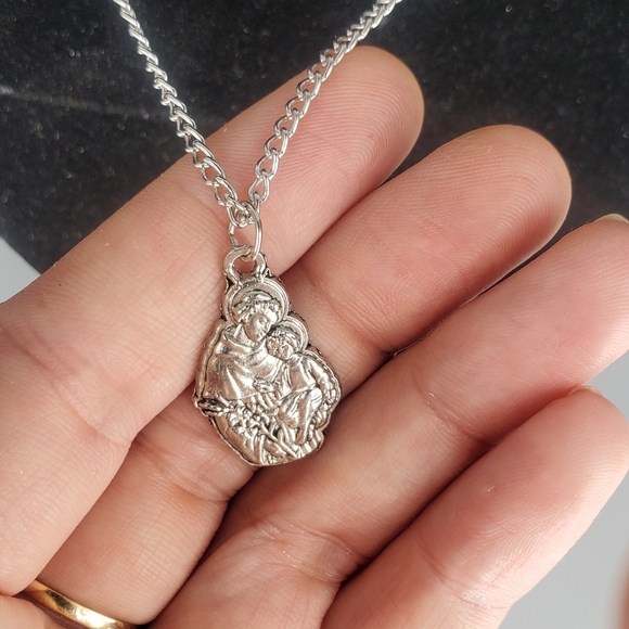 St.Anthony Silvertone Necklace - Picture 3 of 4